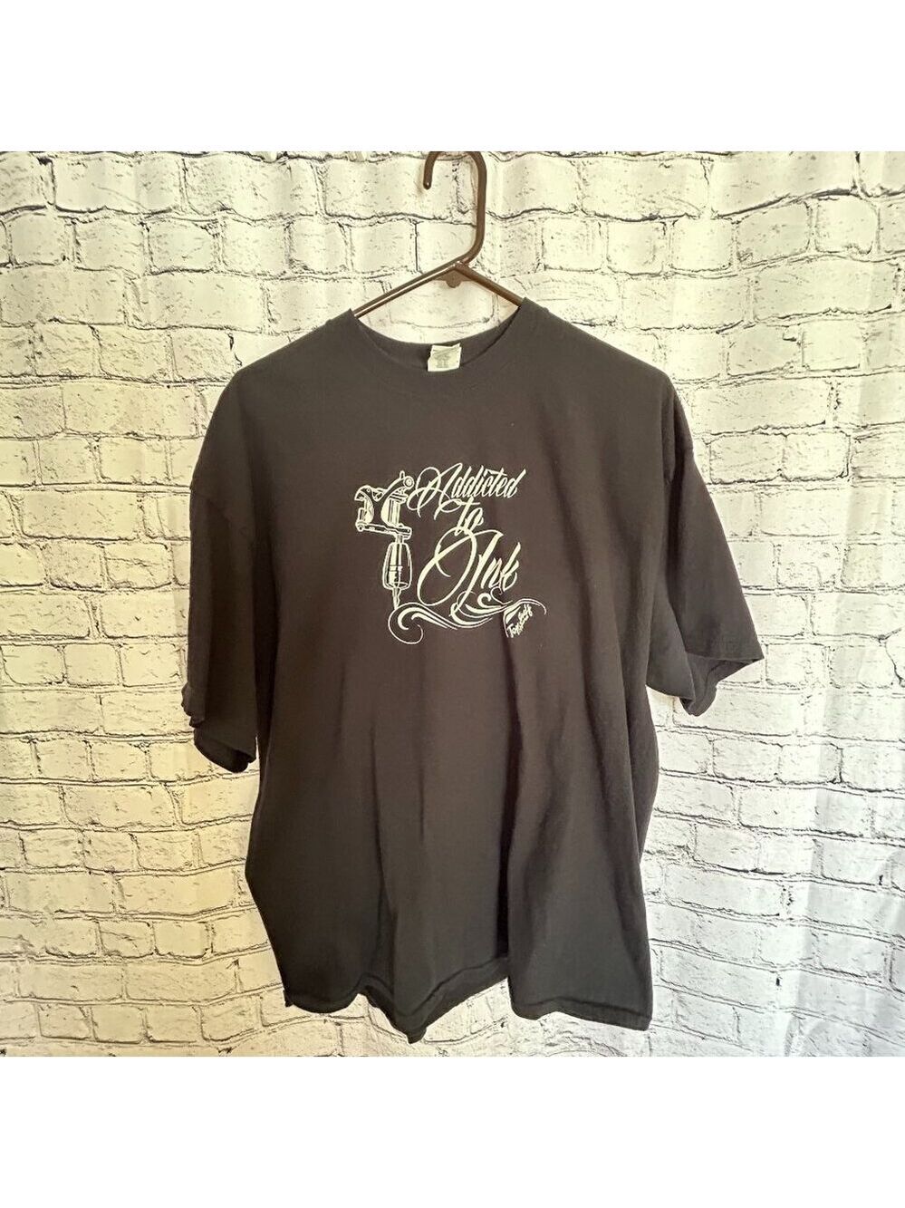 Mens Gilden "Addicted to Ink" T shirt Size 2XL